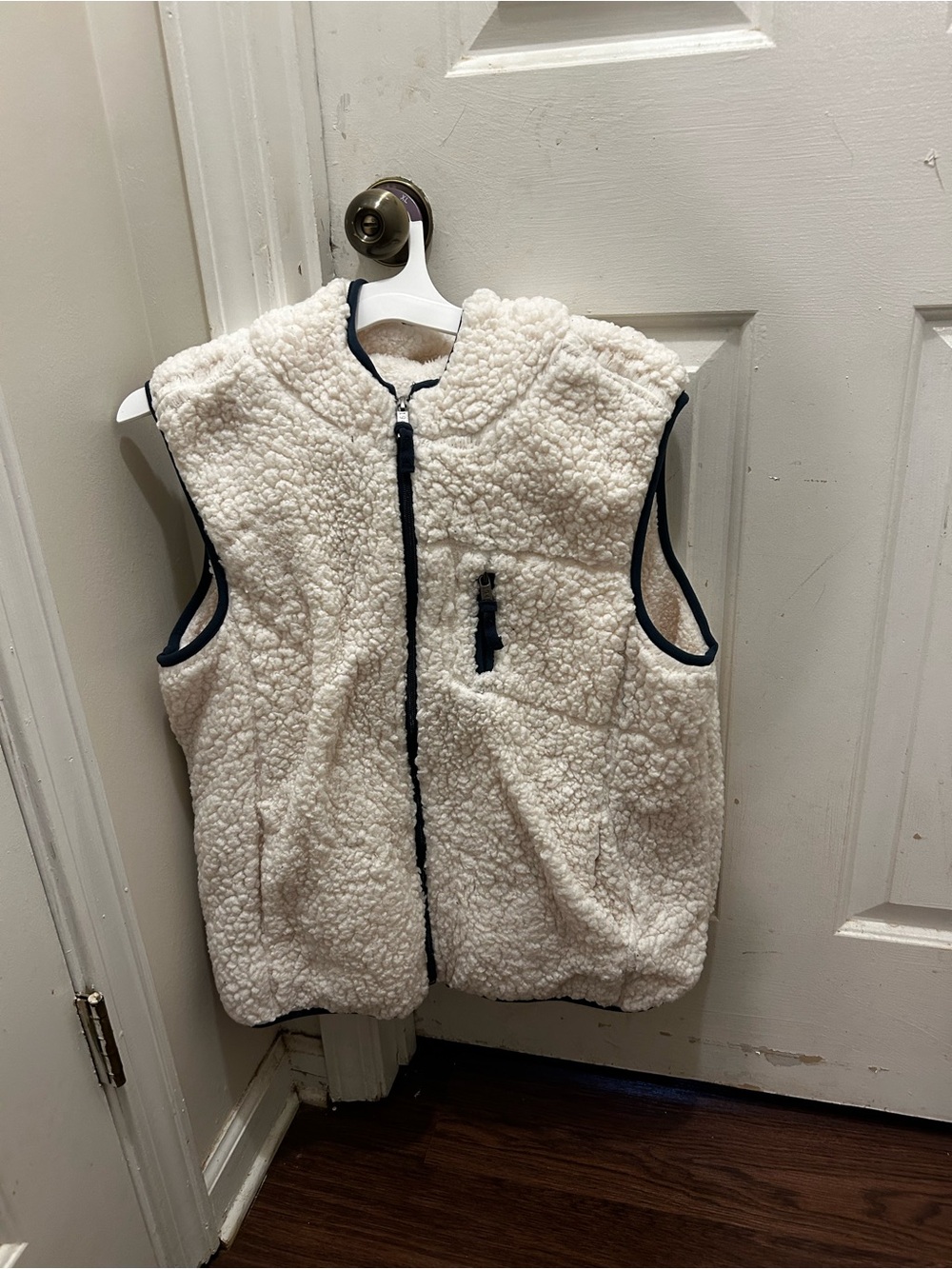 Weatherproof Cream Sherpa Vest with Navy Trim